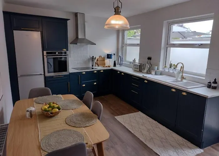 White Birds Townhouse In Town Center Sligo